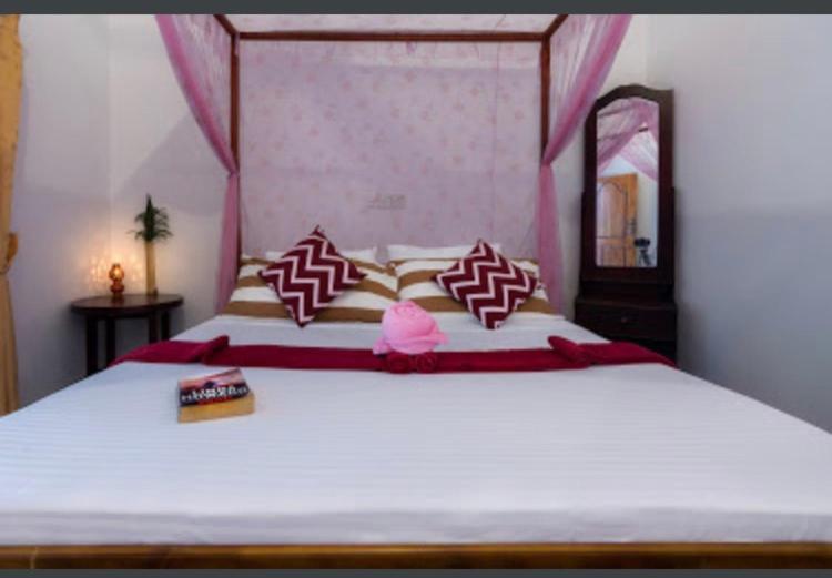 Sea Rock Beach Hotel Arugam Bay Luaran gambar