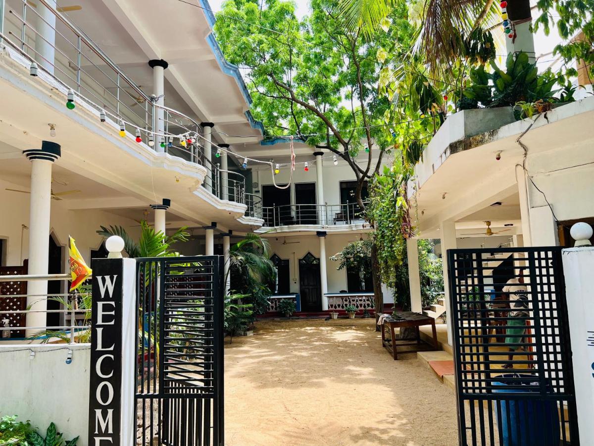 Sea Rock Beach Hotel Arugam Bay Luaran gambar