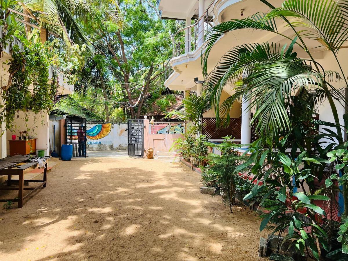 Sea Rock Beach Hotel Arugam Bay Luaran gambar